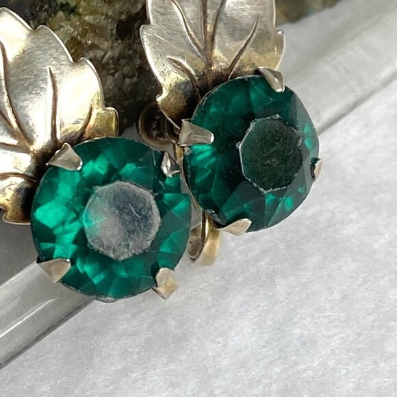 VTG Sterling Silver 925 Round Faceted Green Glass Leaf Screw Back Earrings - Picture 5 of 16